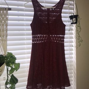 Lulus maroon dress